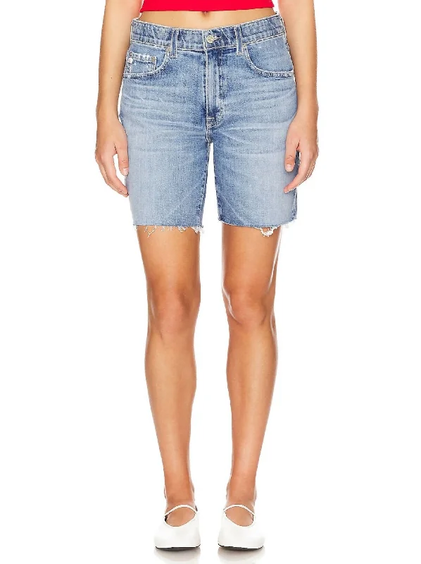 Ex-Boyfriend Shorts In 19 Years Suburbia